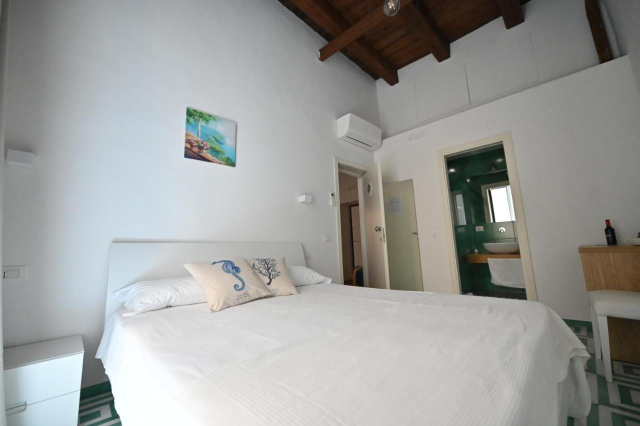 La Memolina B&B サレルノ エクステリア 写真